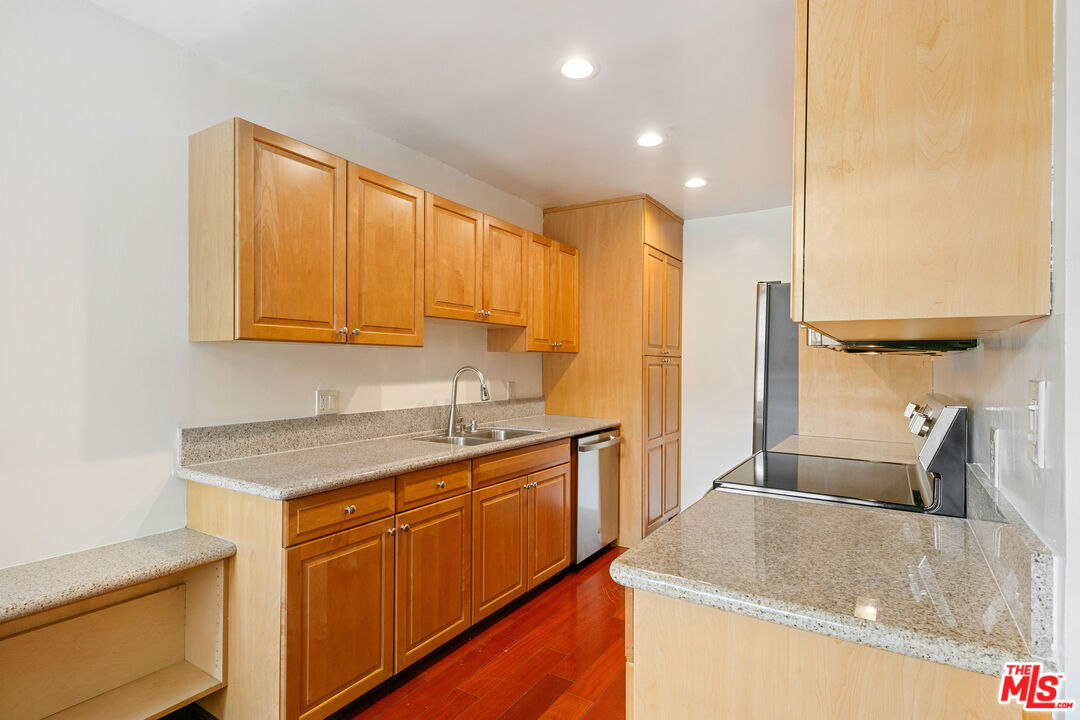 1200 N Flores St Unit: 205