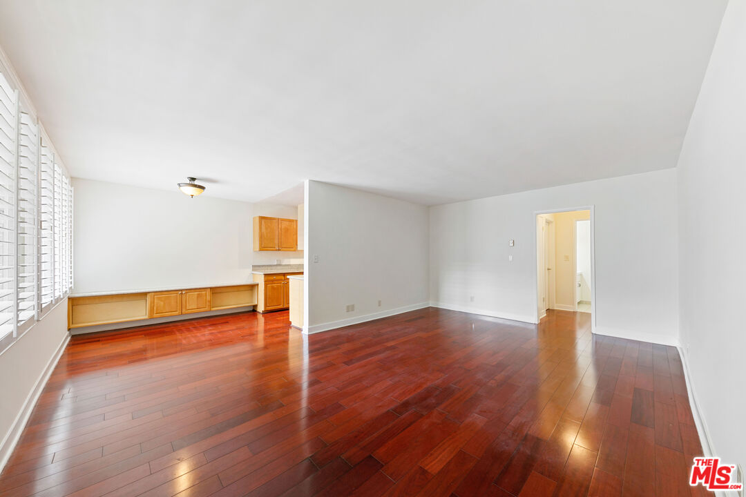 1200 N Flores St Unit: 205