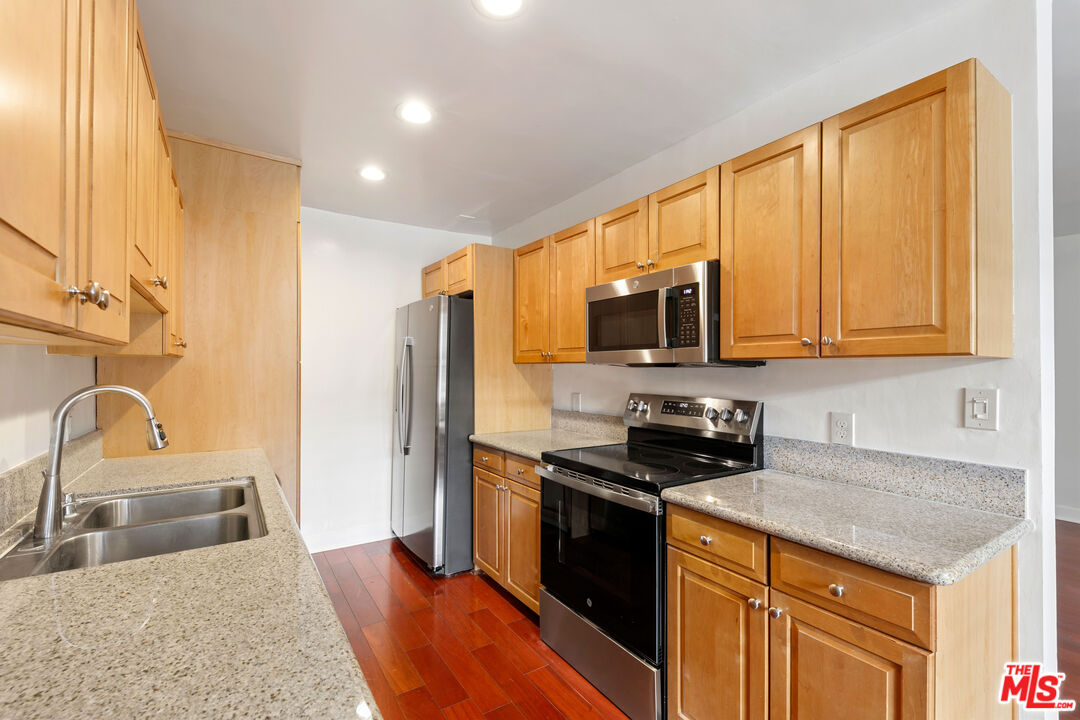 1200 N Flores St Unit: 205