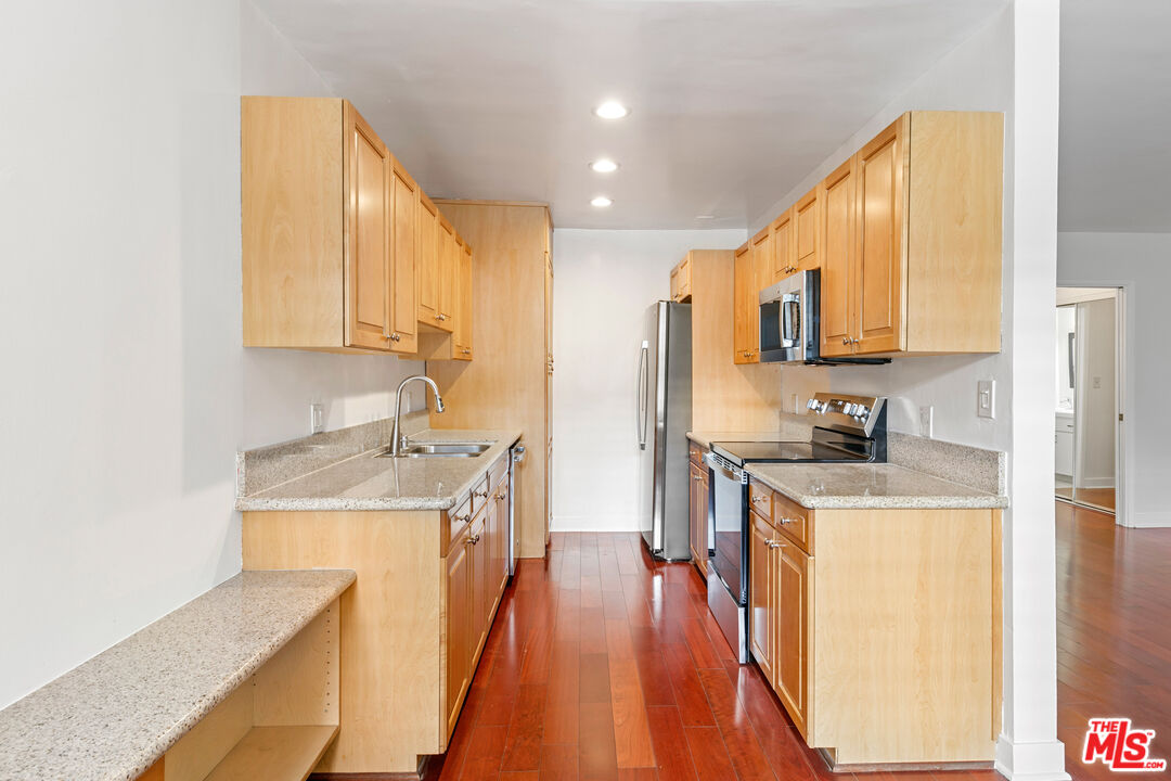 1200 N Flores St Unit: 205