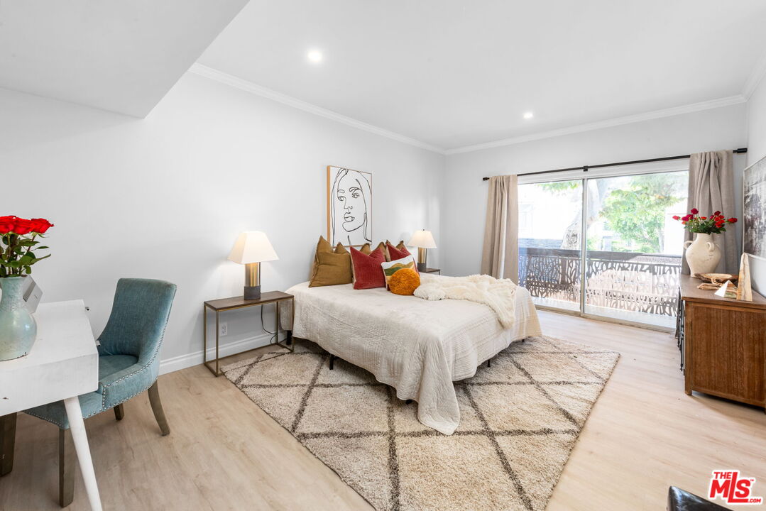 440 Veteran Ave Unit: 205