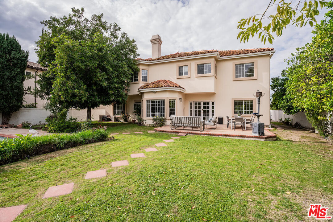 5706 Corbin Ave