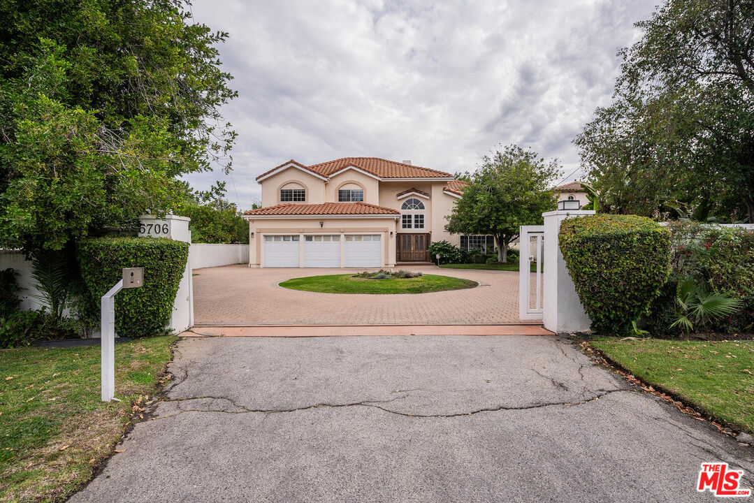 5706 Corbin Ave