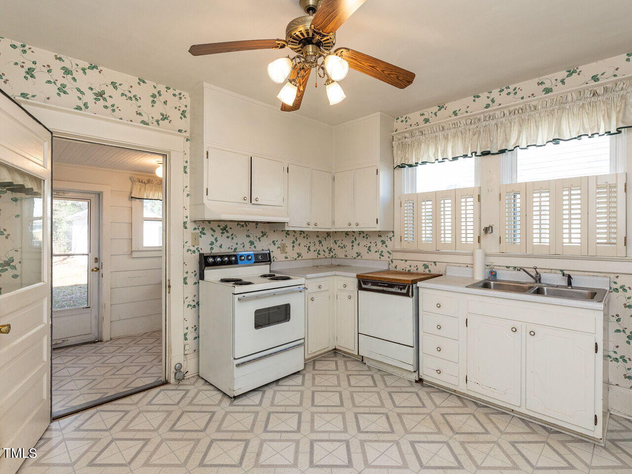 1307 Wake Forest Road
