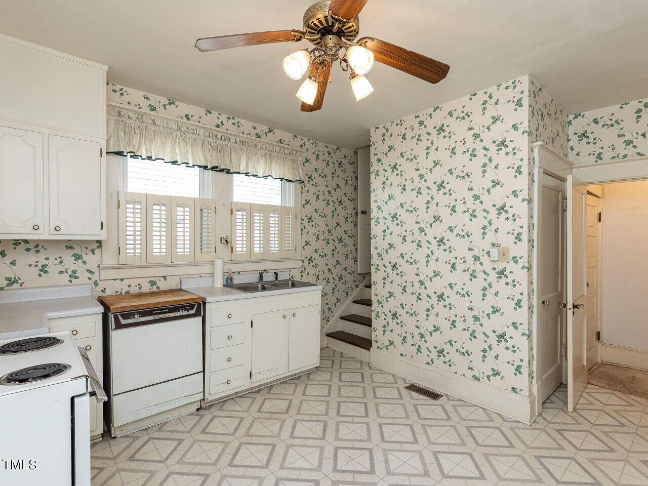 1307 Wake Forest Road