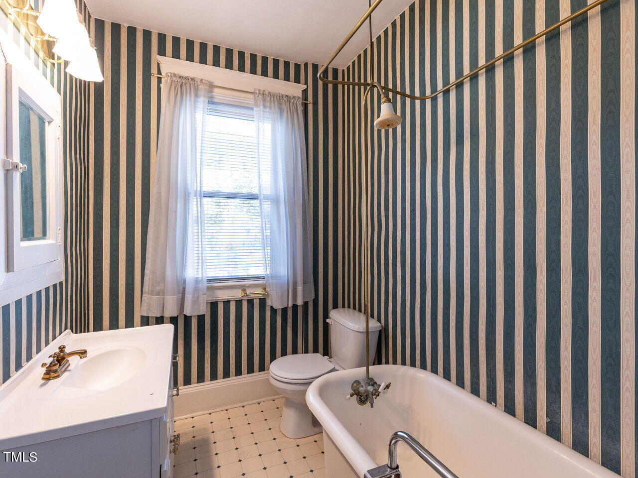 1307 Wake Forest Road