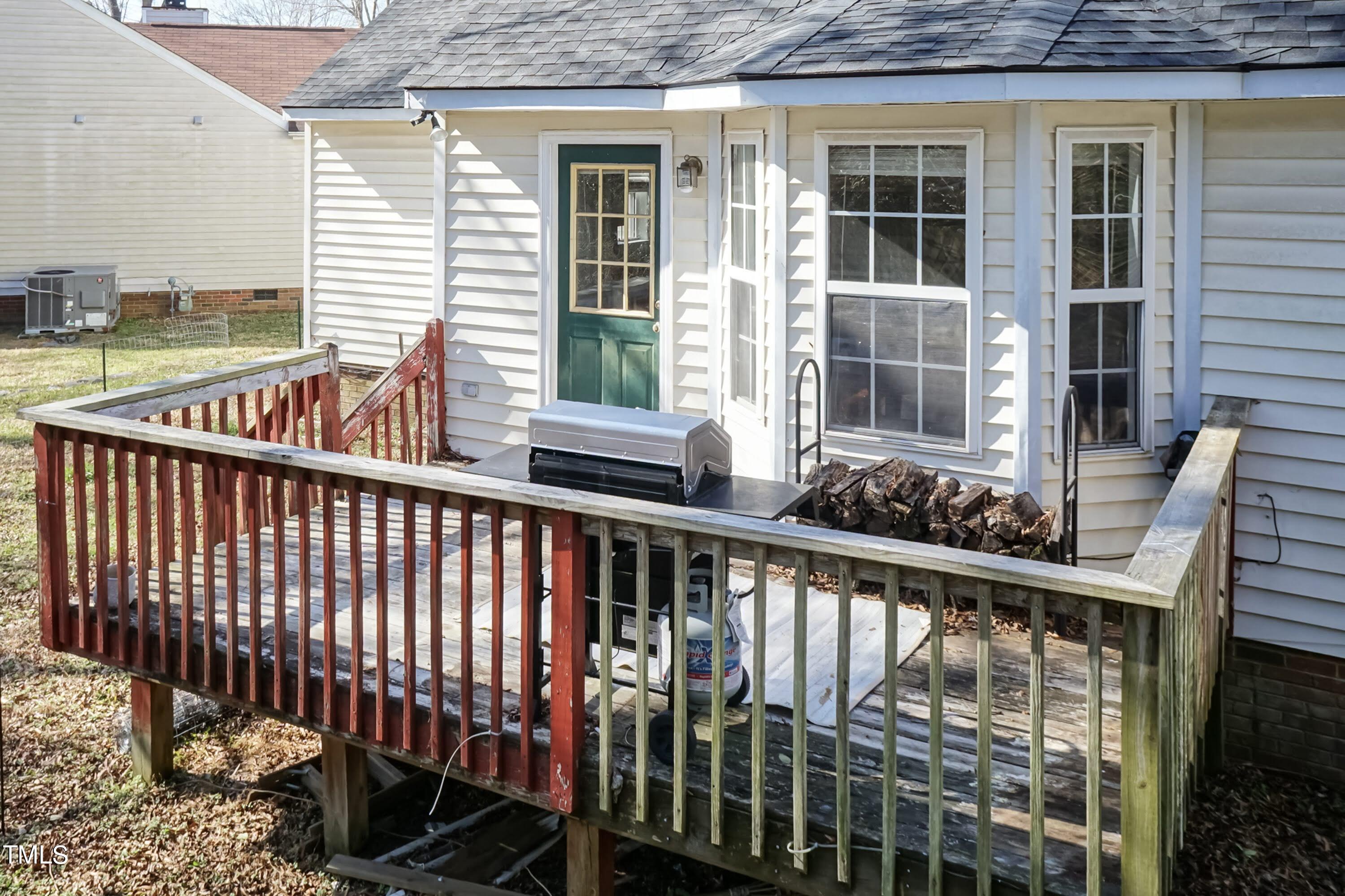 5708 Angelfish Court