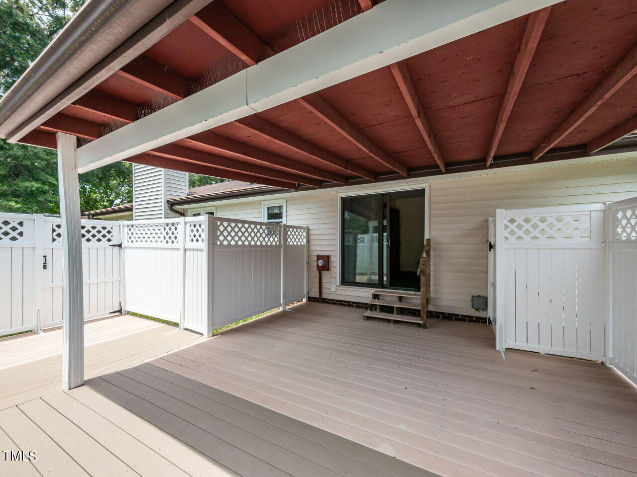204 Bainbridge Circle