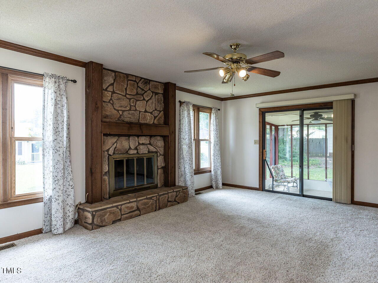204 Bainbridge Circle