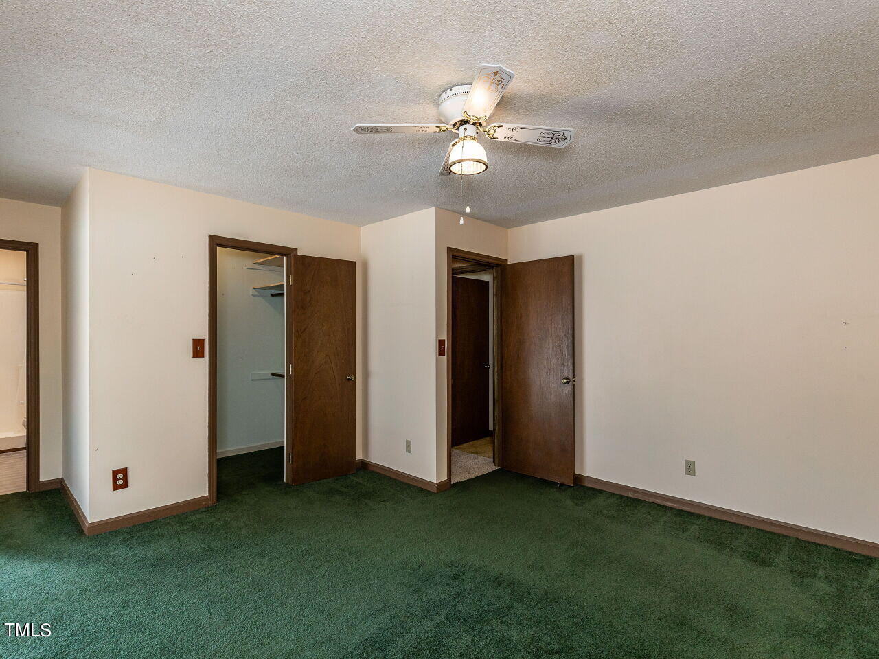 204 Bainbridge Circle