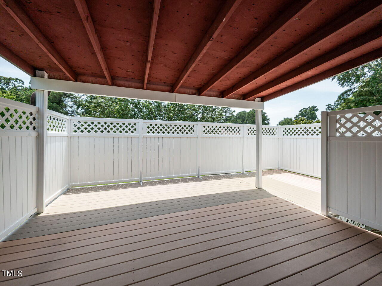 204 Bainbridge Circle