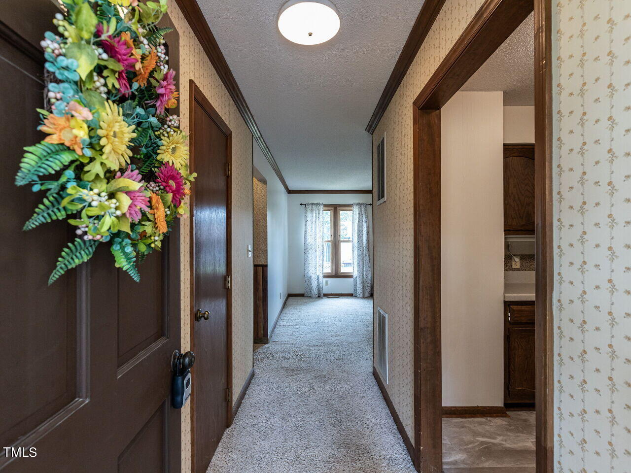 204 Bainbridge Circle