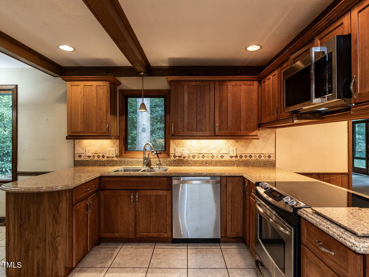 1216 Scott Place