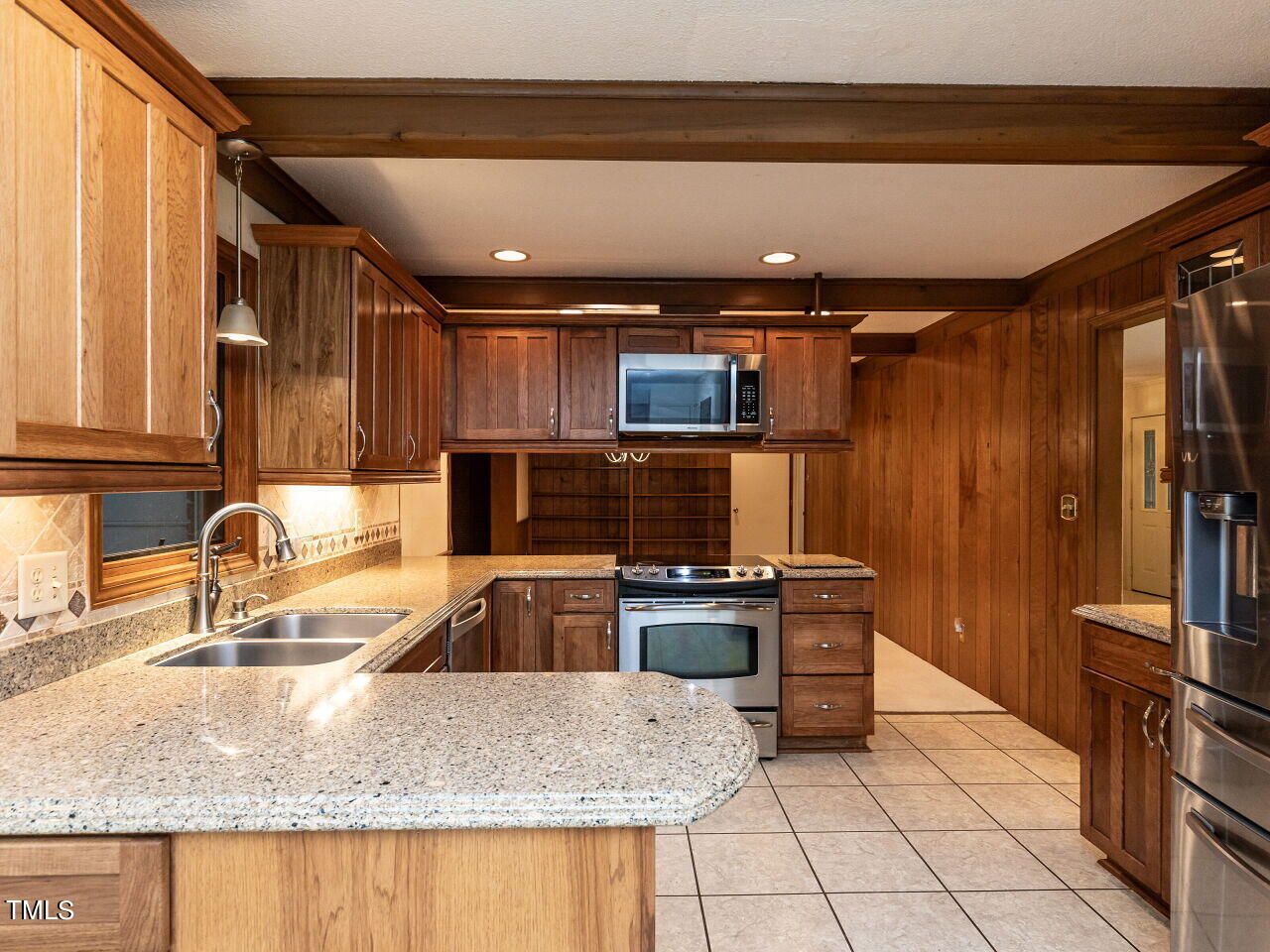 1216 Scott Place