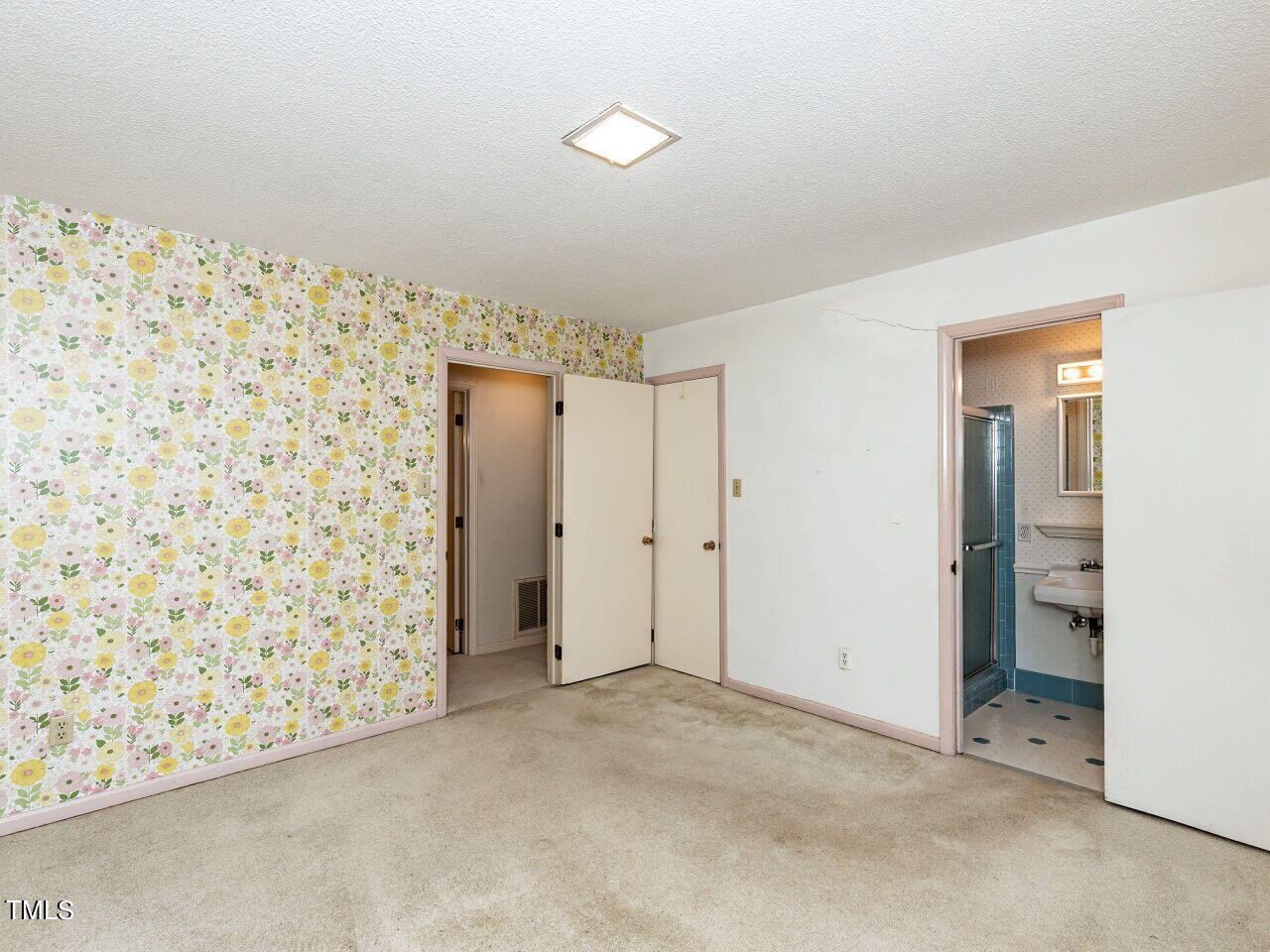 1216 Scott Place