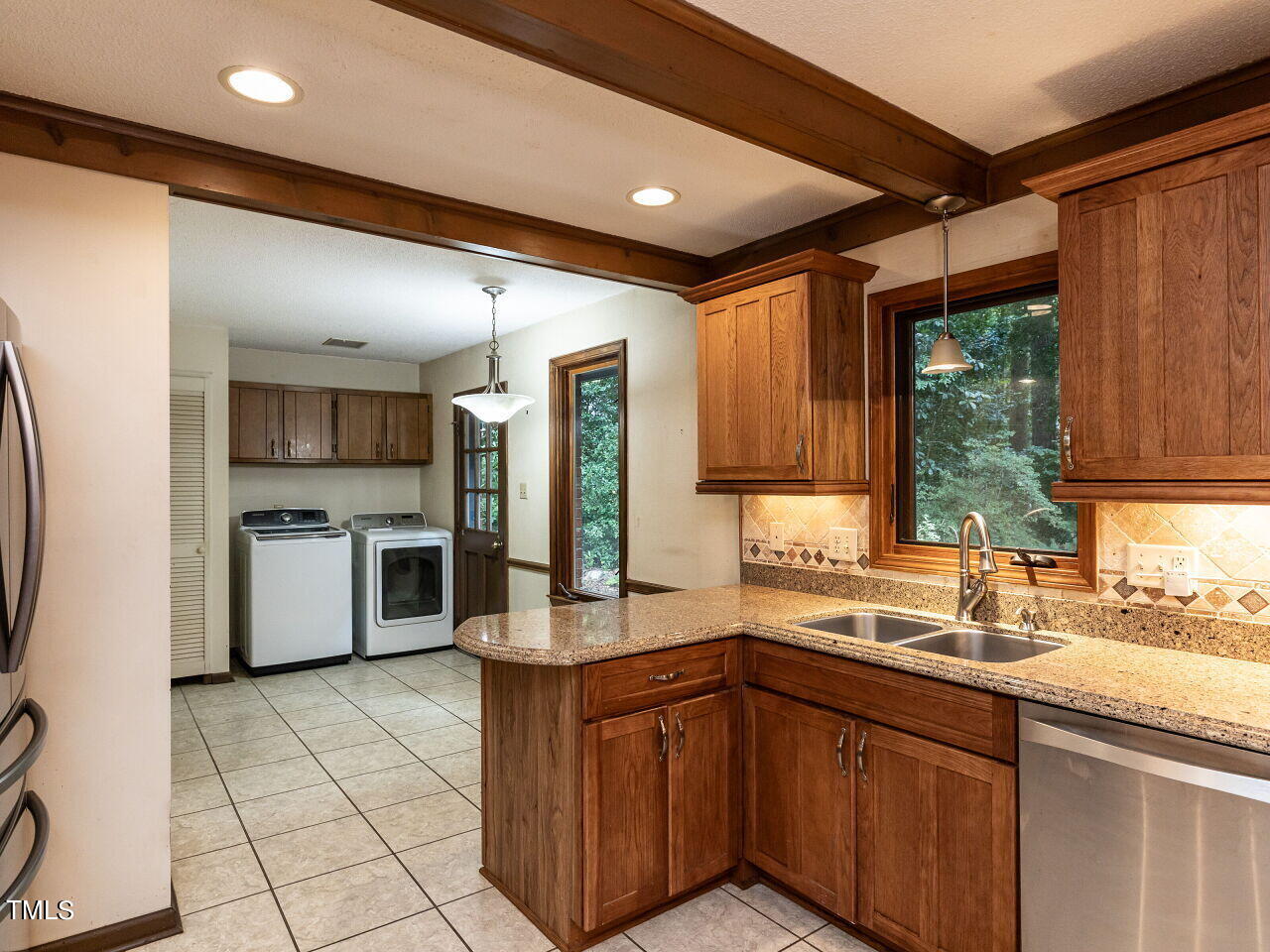1216 Scott Place