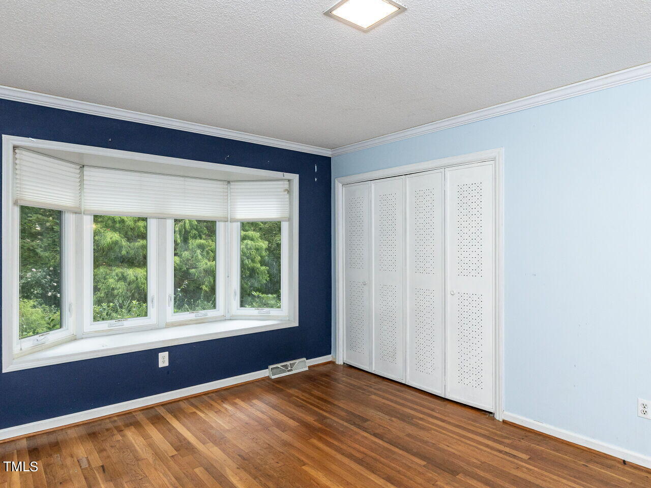1216 Scott Place