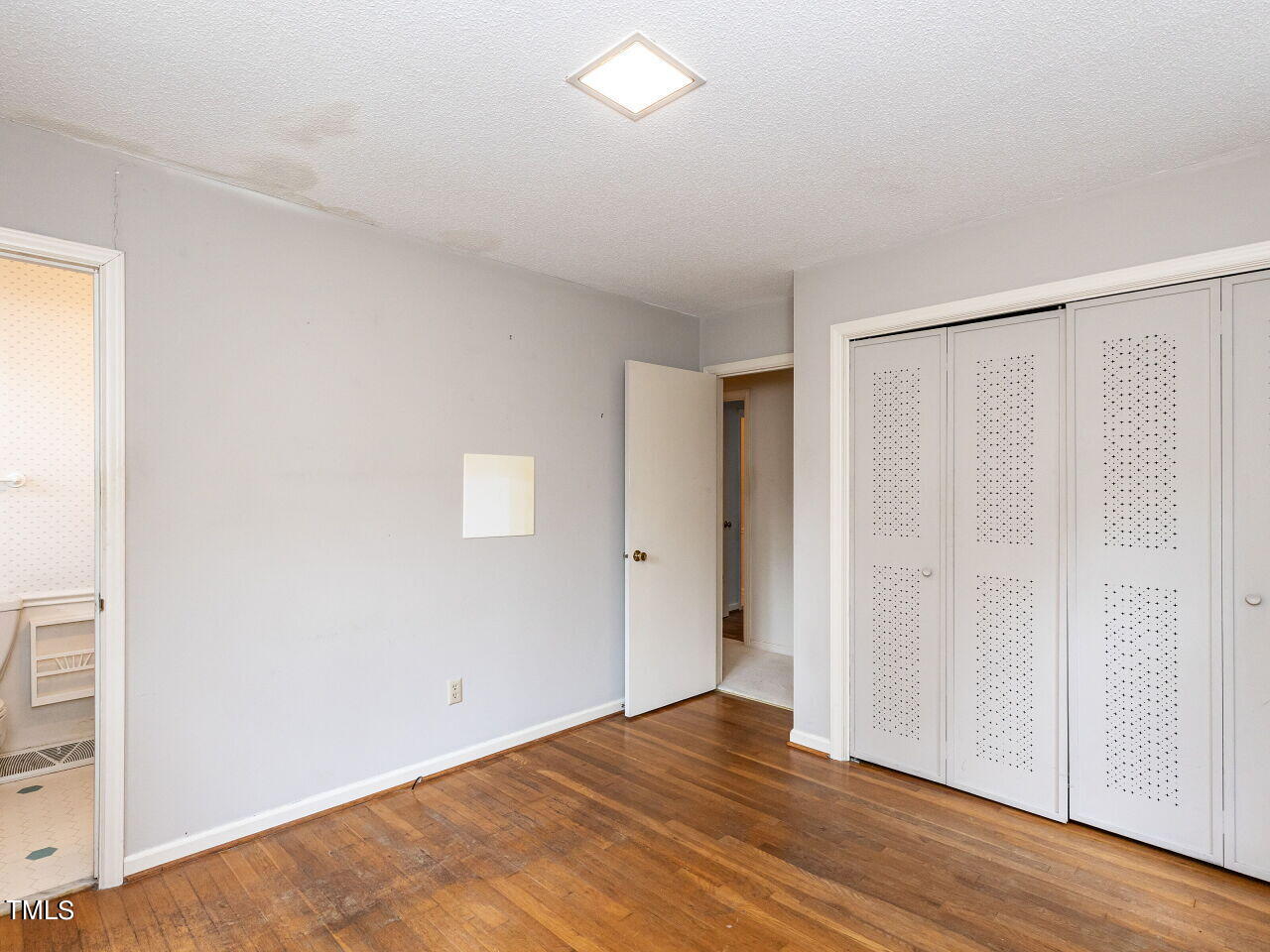 1216 Scott Place