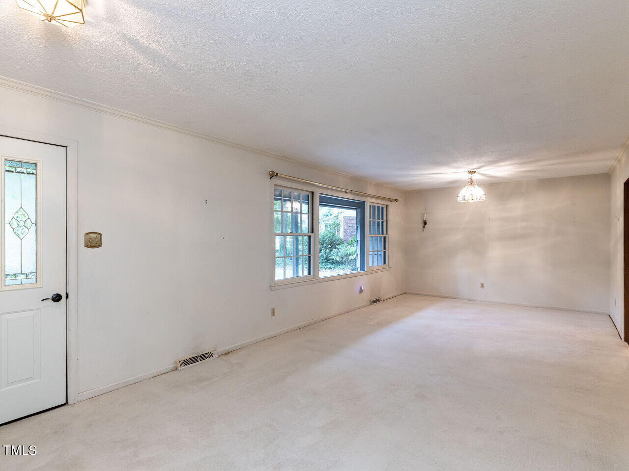 1216 Scott Place