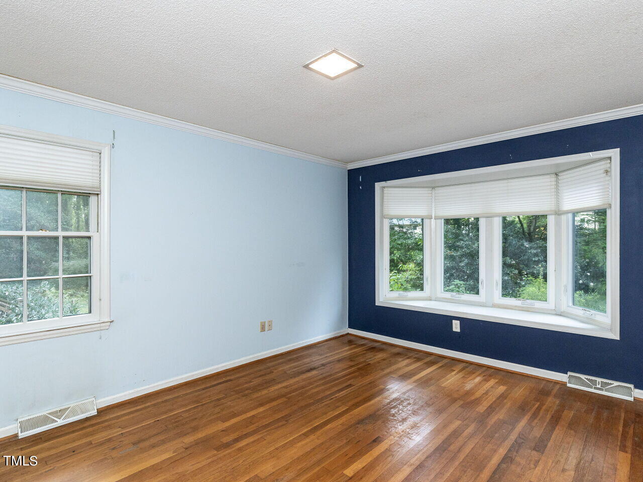 1216 Scott Place