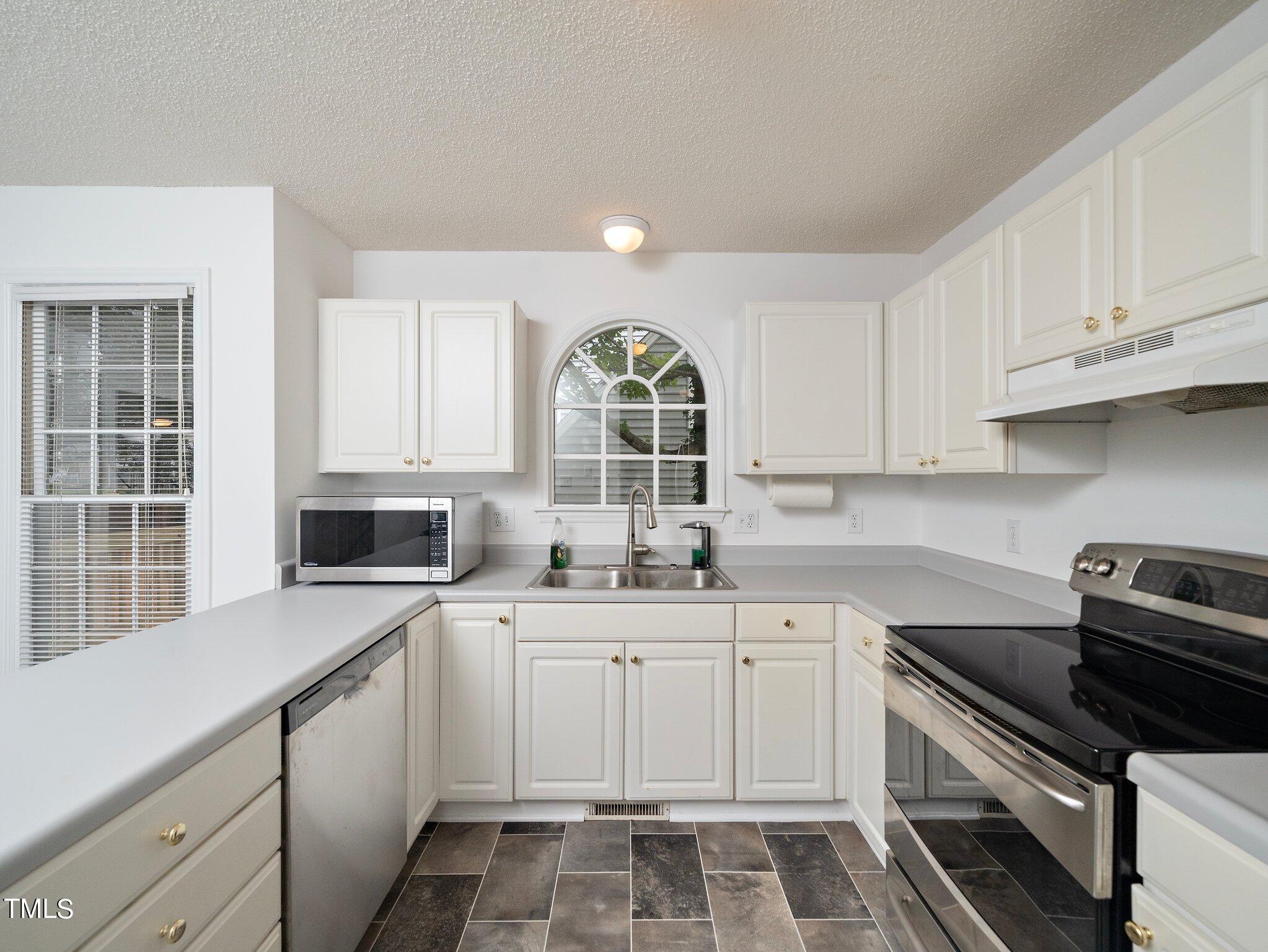 4621 Easthampton Drive