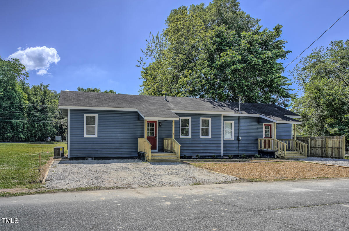 933 Rand Street