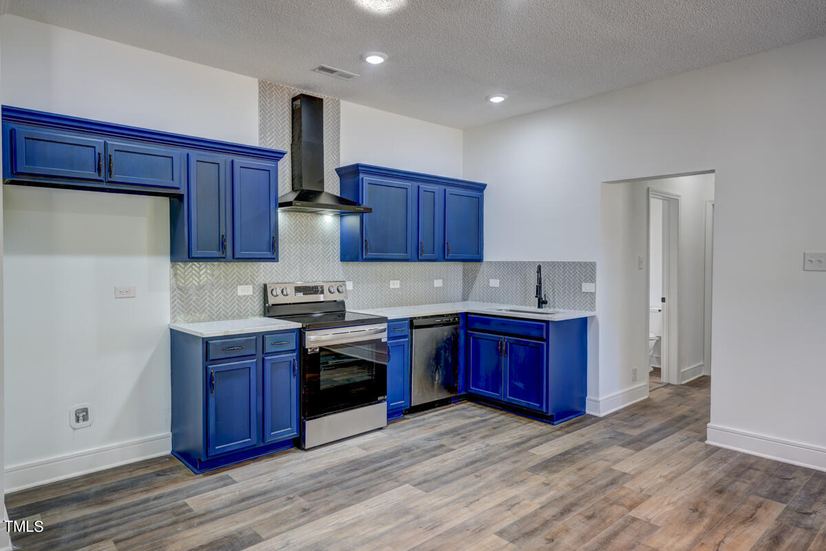 933 Rand Street