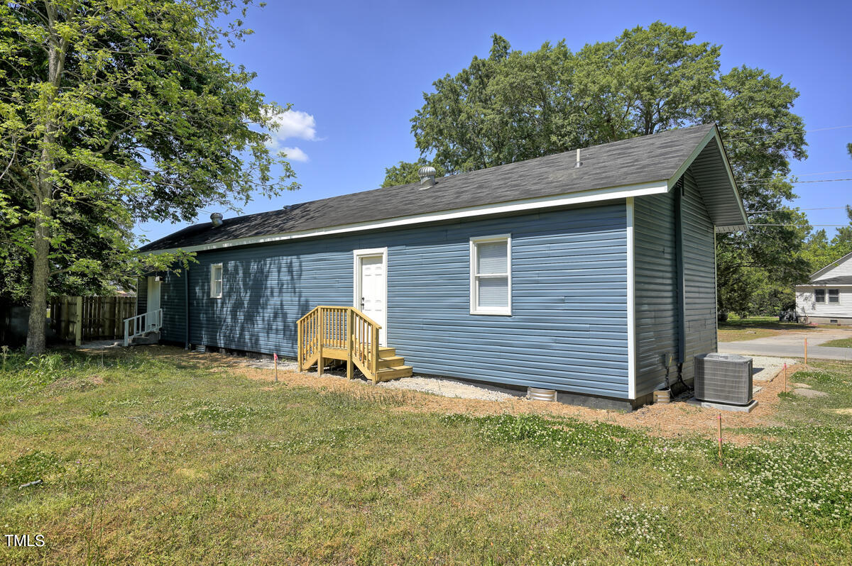 933 Rand Street