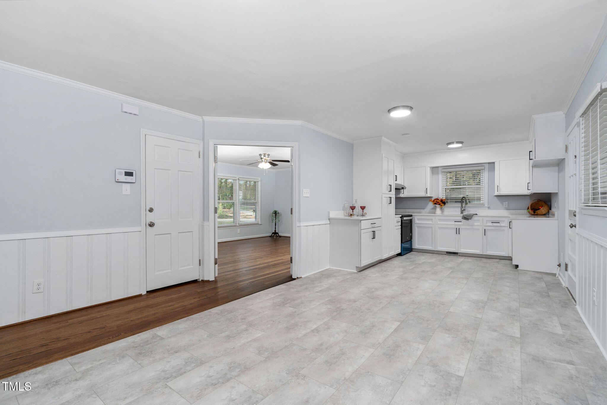 419 Lakeside Drive