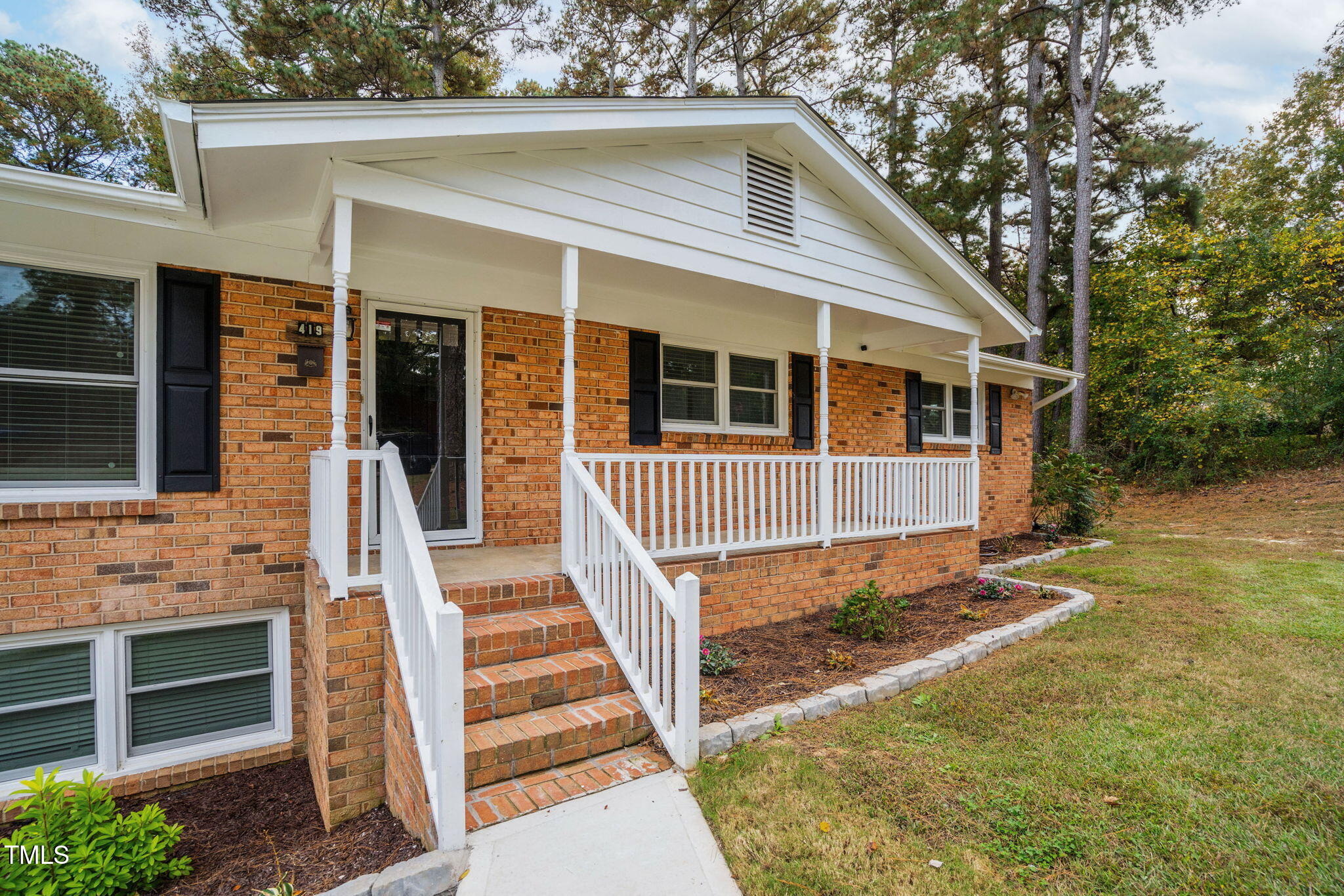 419 Lakeside Drive