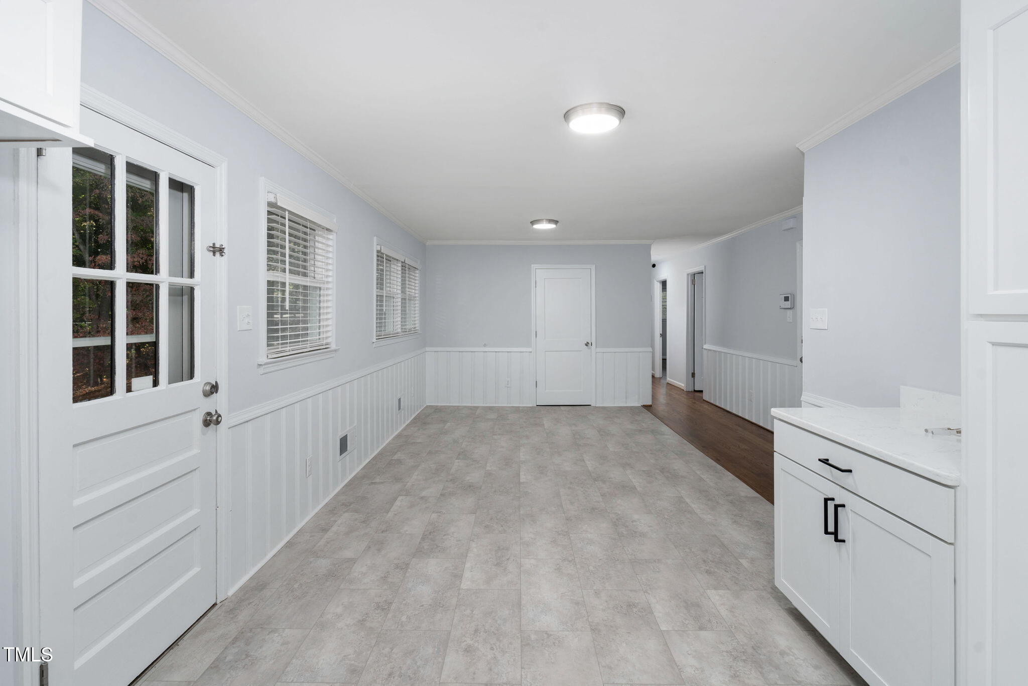419 Lakeside Drive