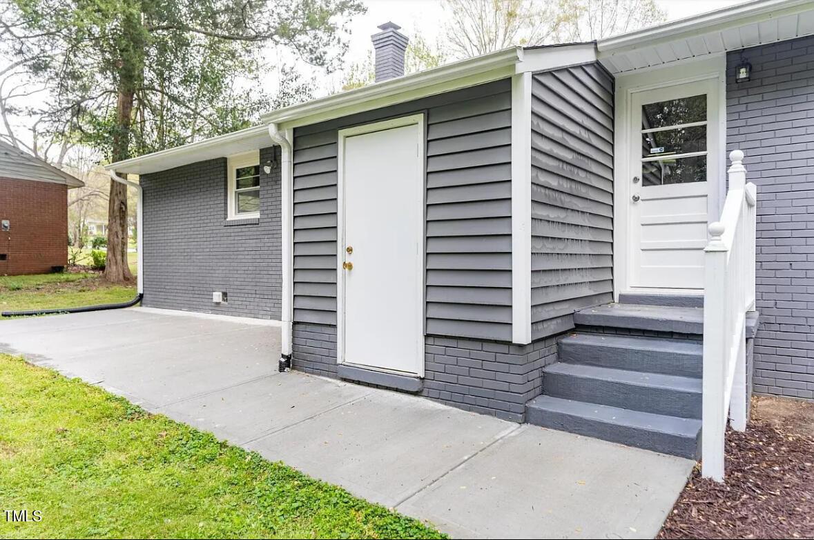 904 Friar Tuck Road