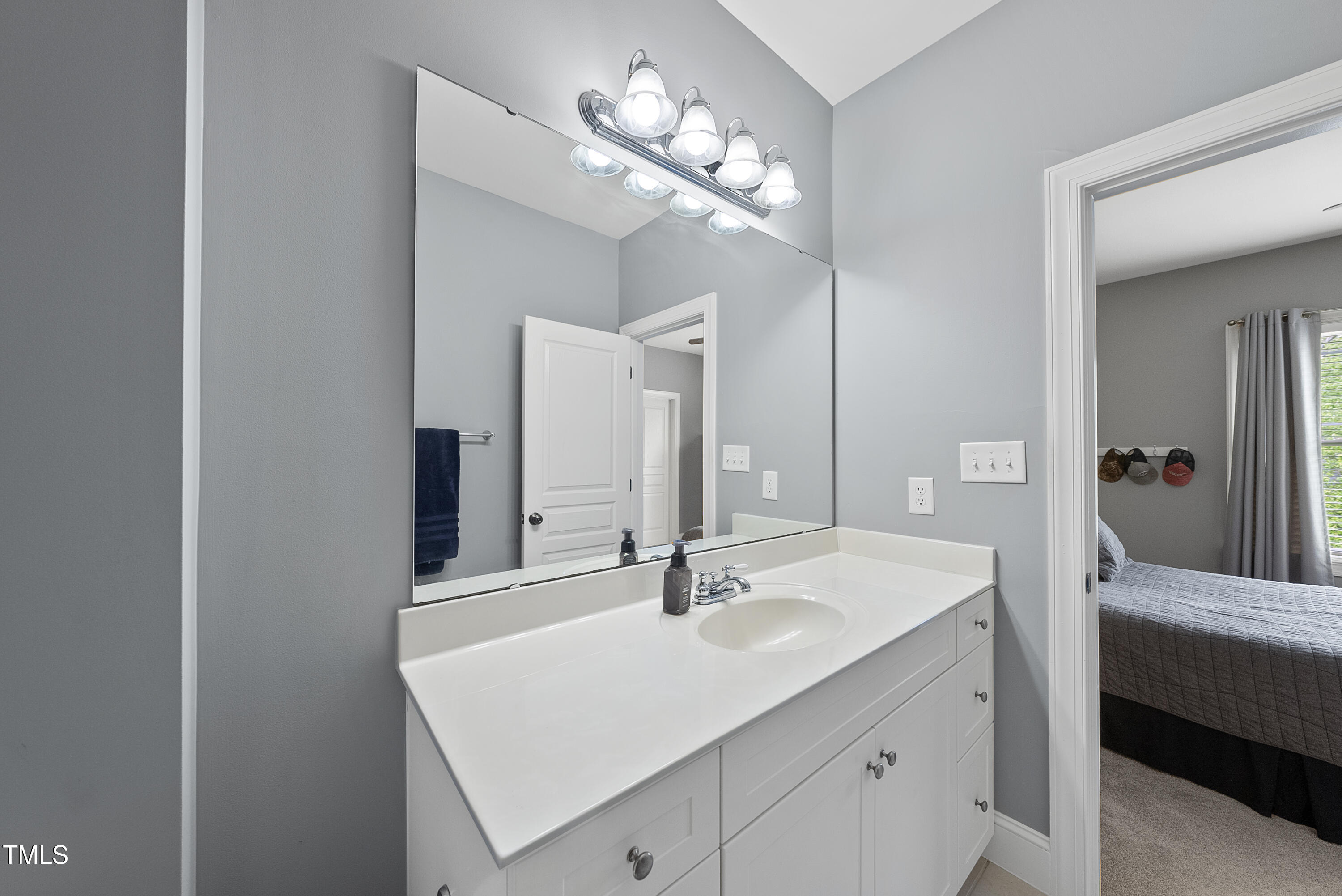 925 Hidden Jewel Lane