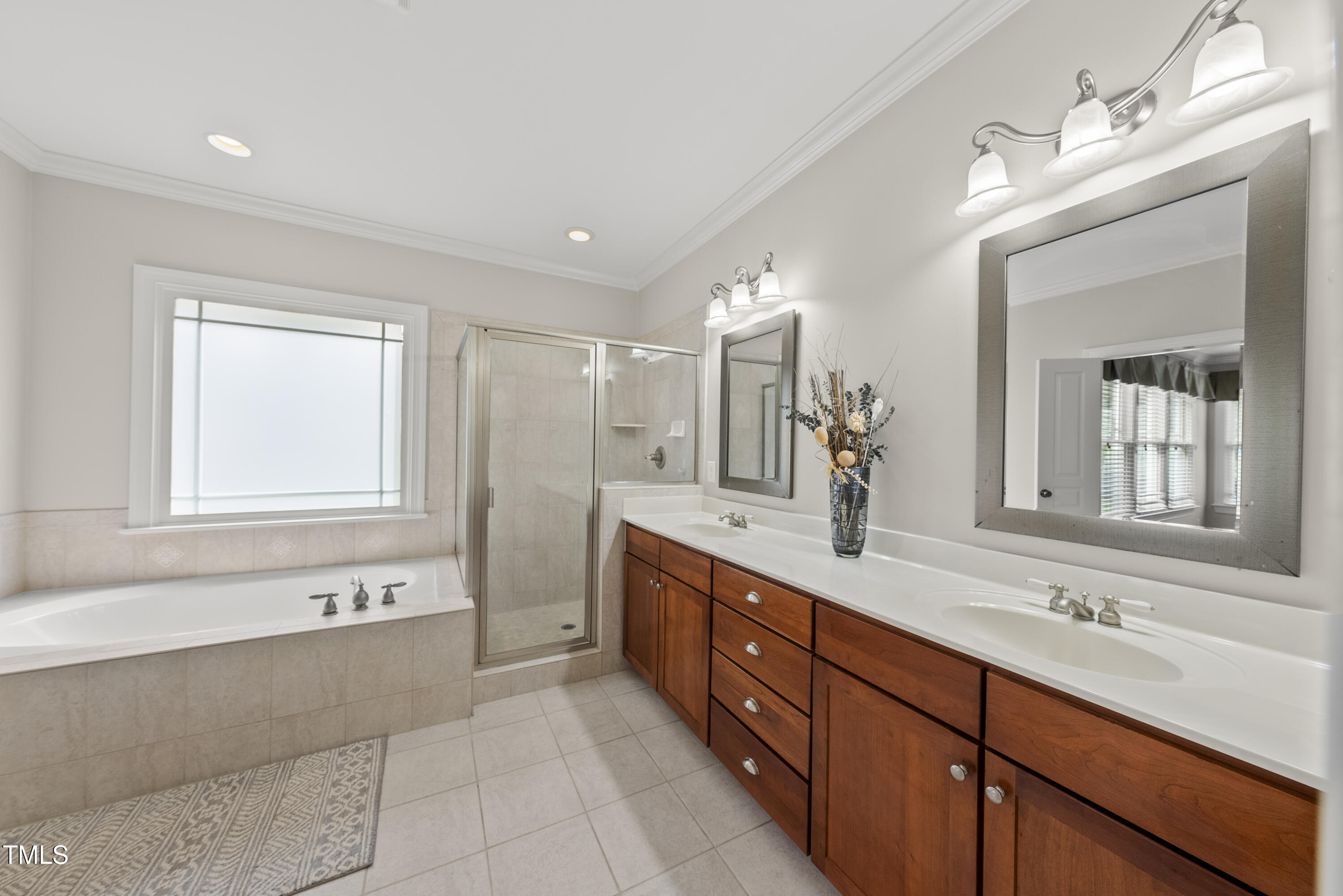 925 Hidden Jewel Lane