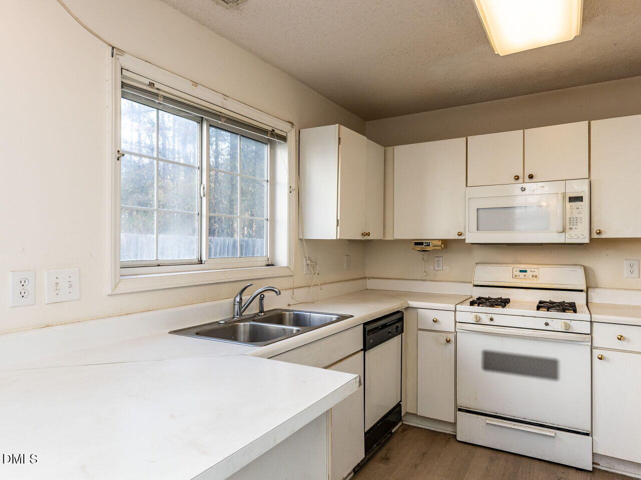 1508 Beacon Village Drive