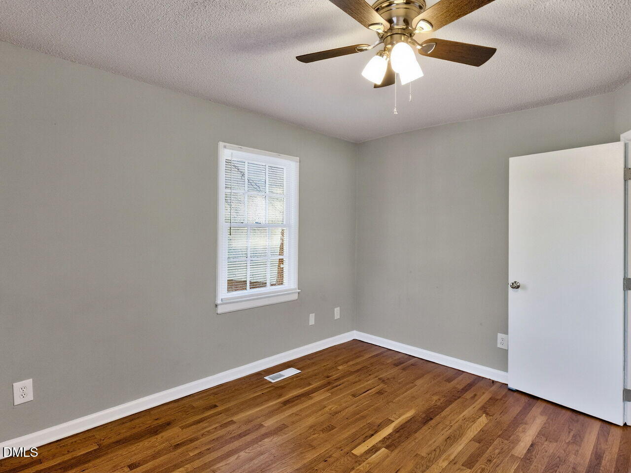 2811 Club Plaza Road