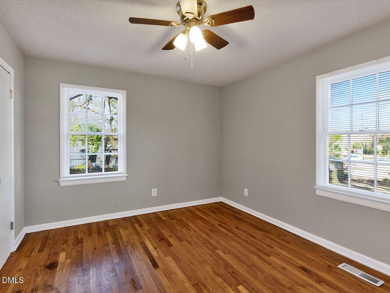 2811 Club Plaza Road