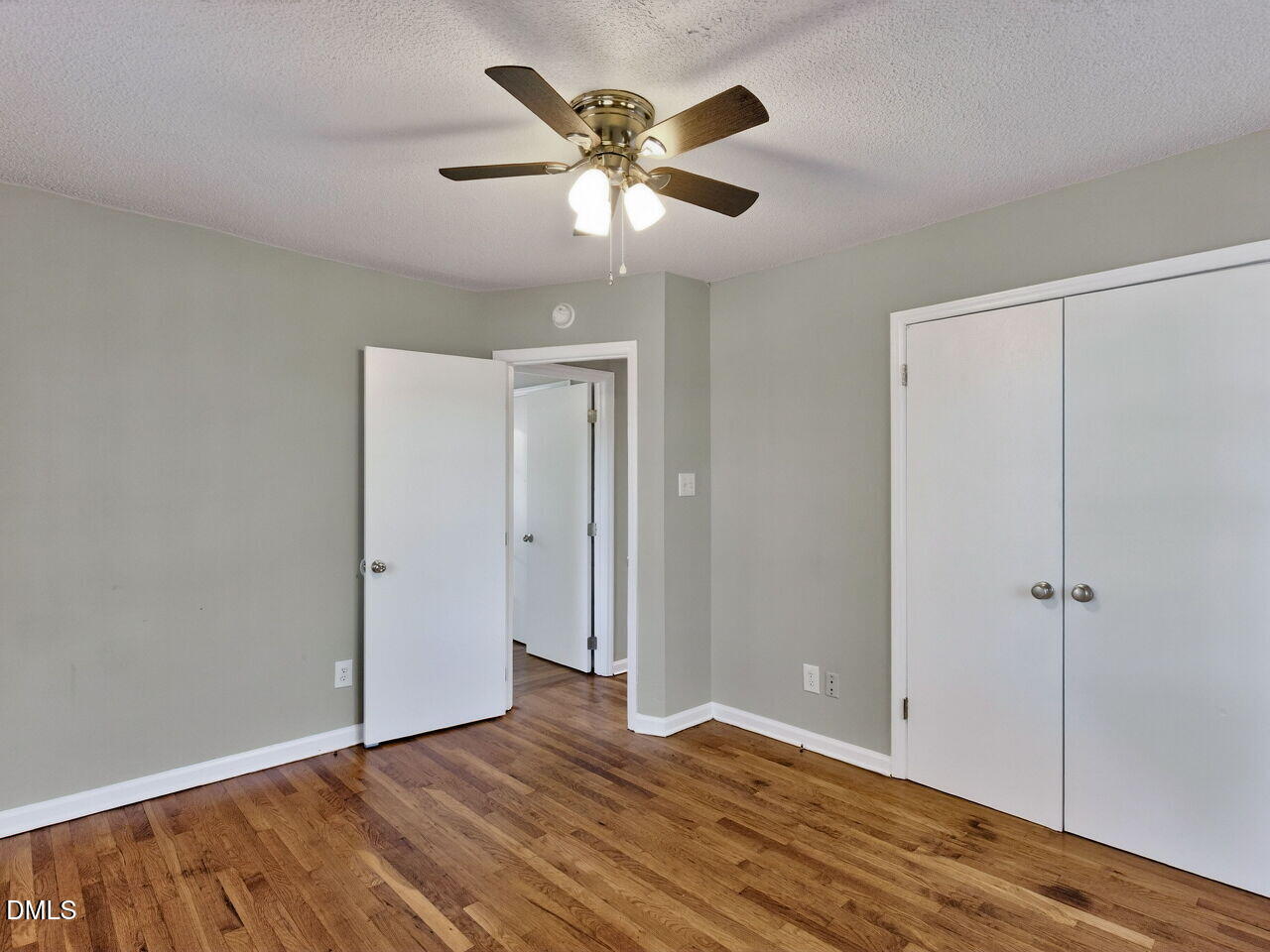 2811 Club Plaza Road