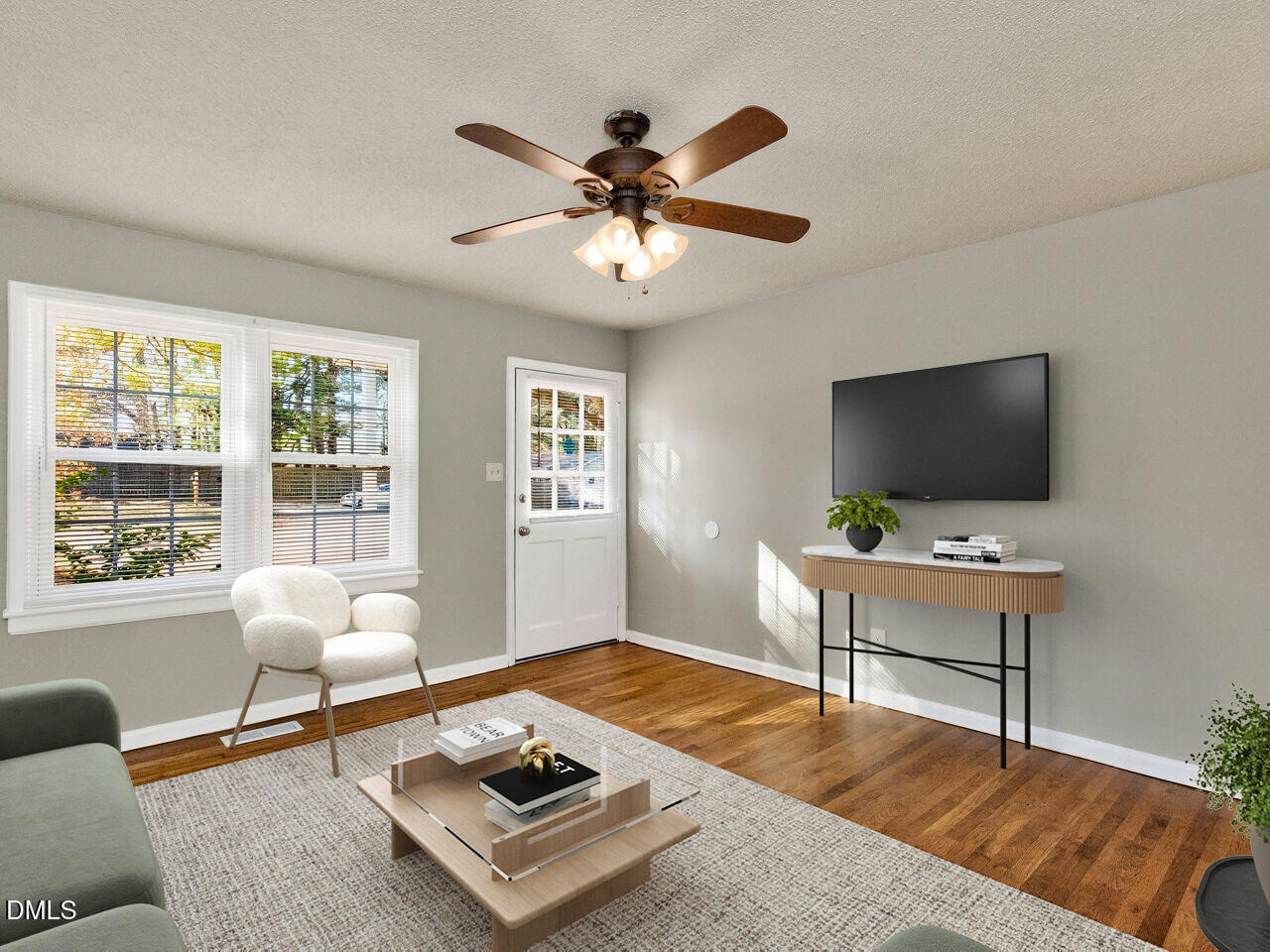 2811 Club Plaza Road