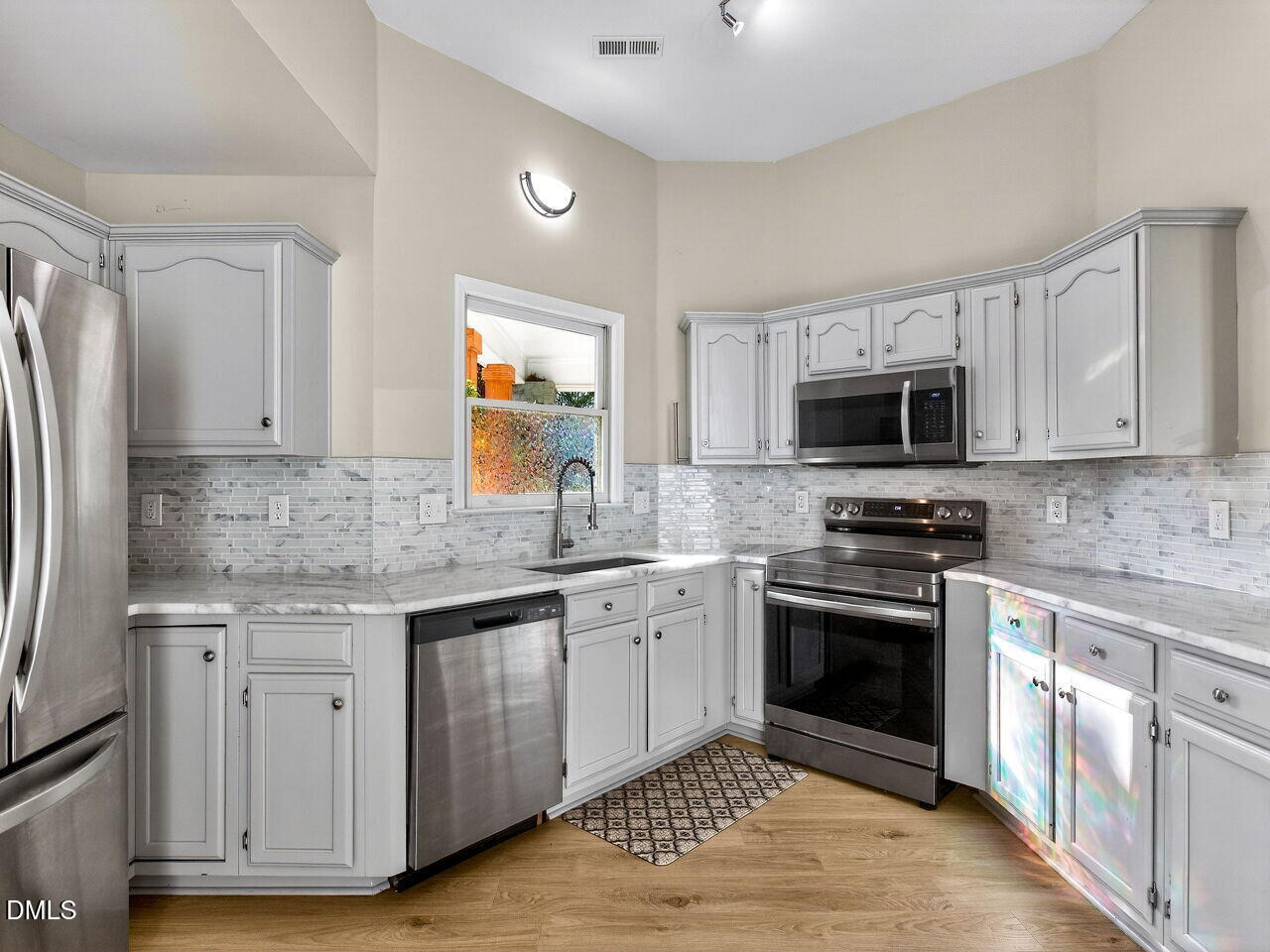 3541 Singleleaf Lane