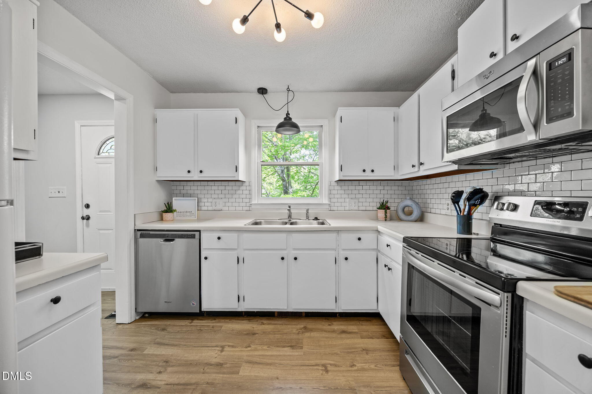 6422 English Oaks Drive