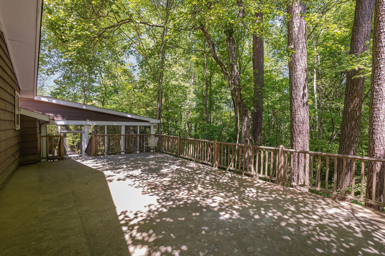 1200 Gunnison Place
