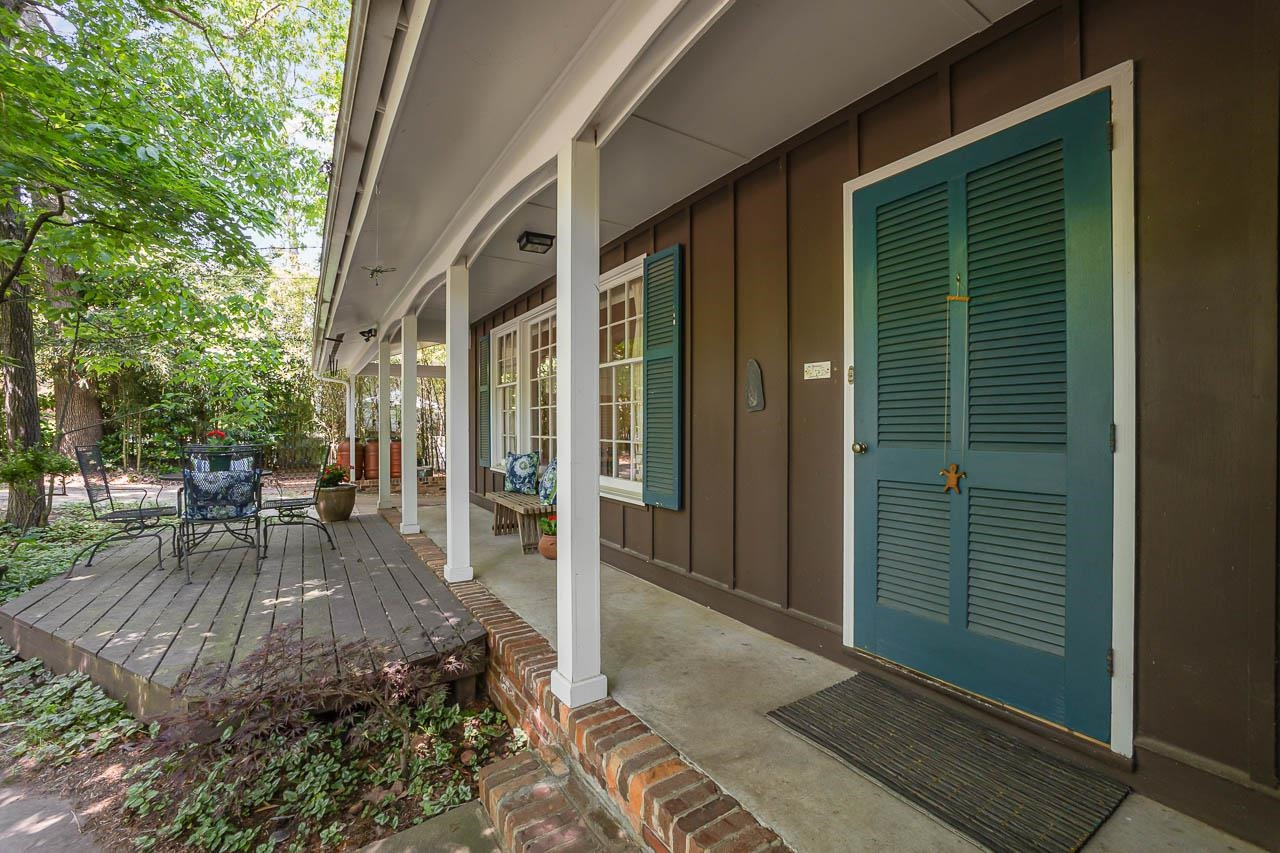 1200 Gunnison Place