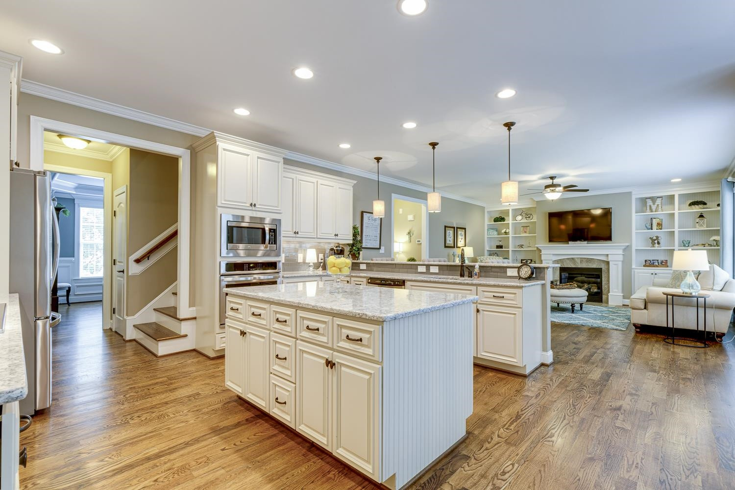 2712 Brighton Forest Drive