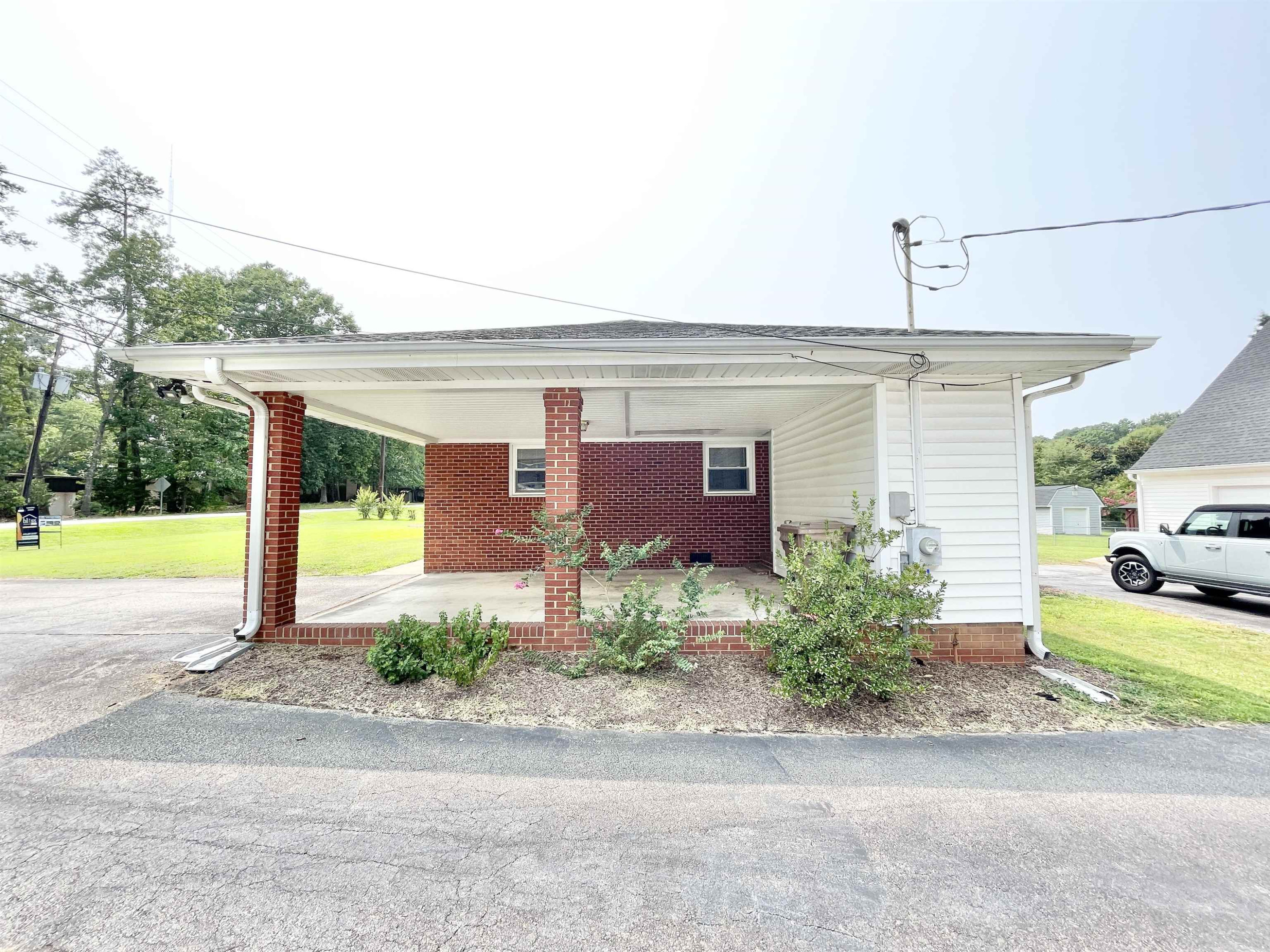 6308 Vera Road