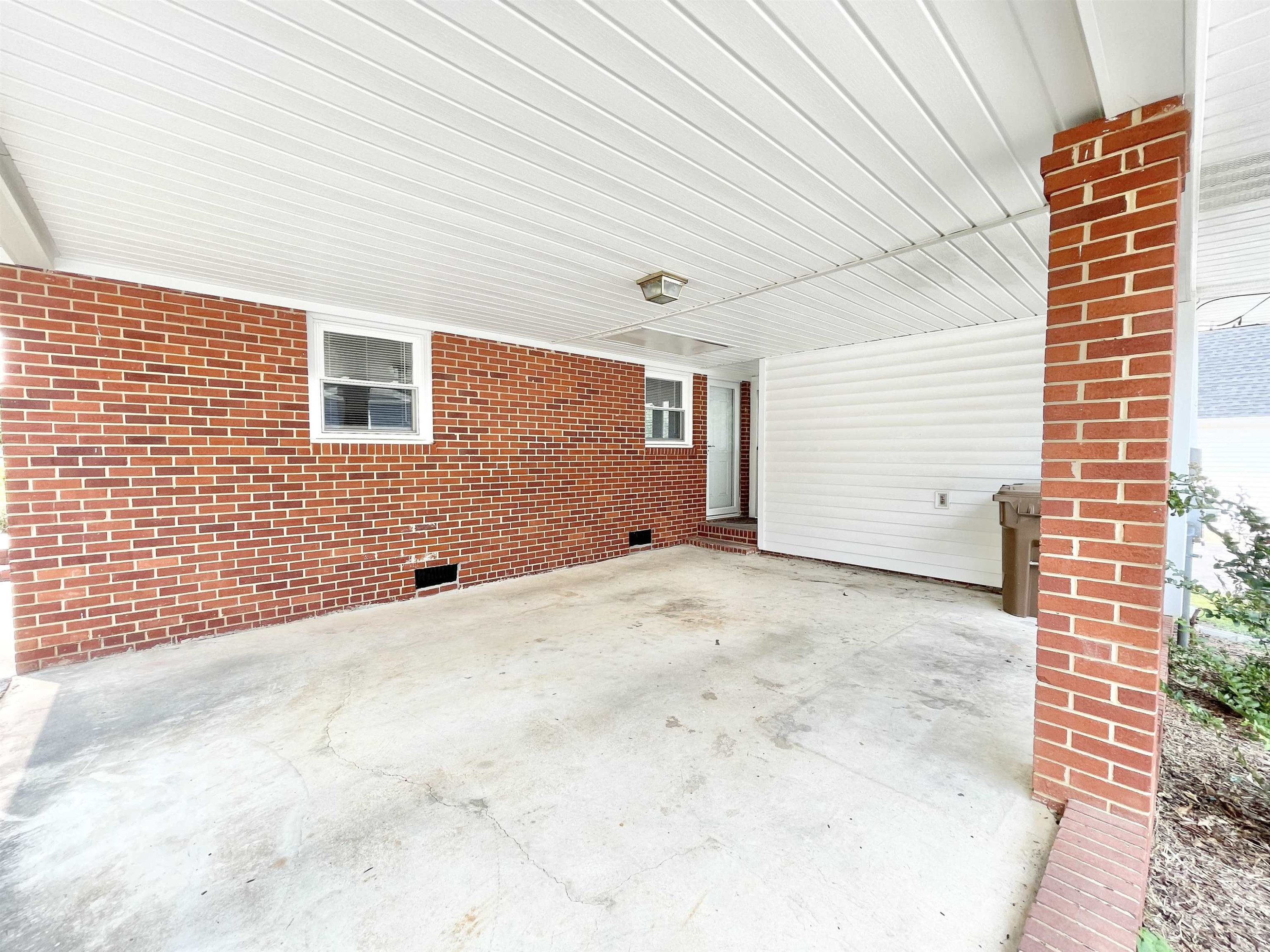 6308 Vera Road