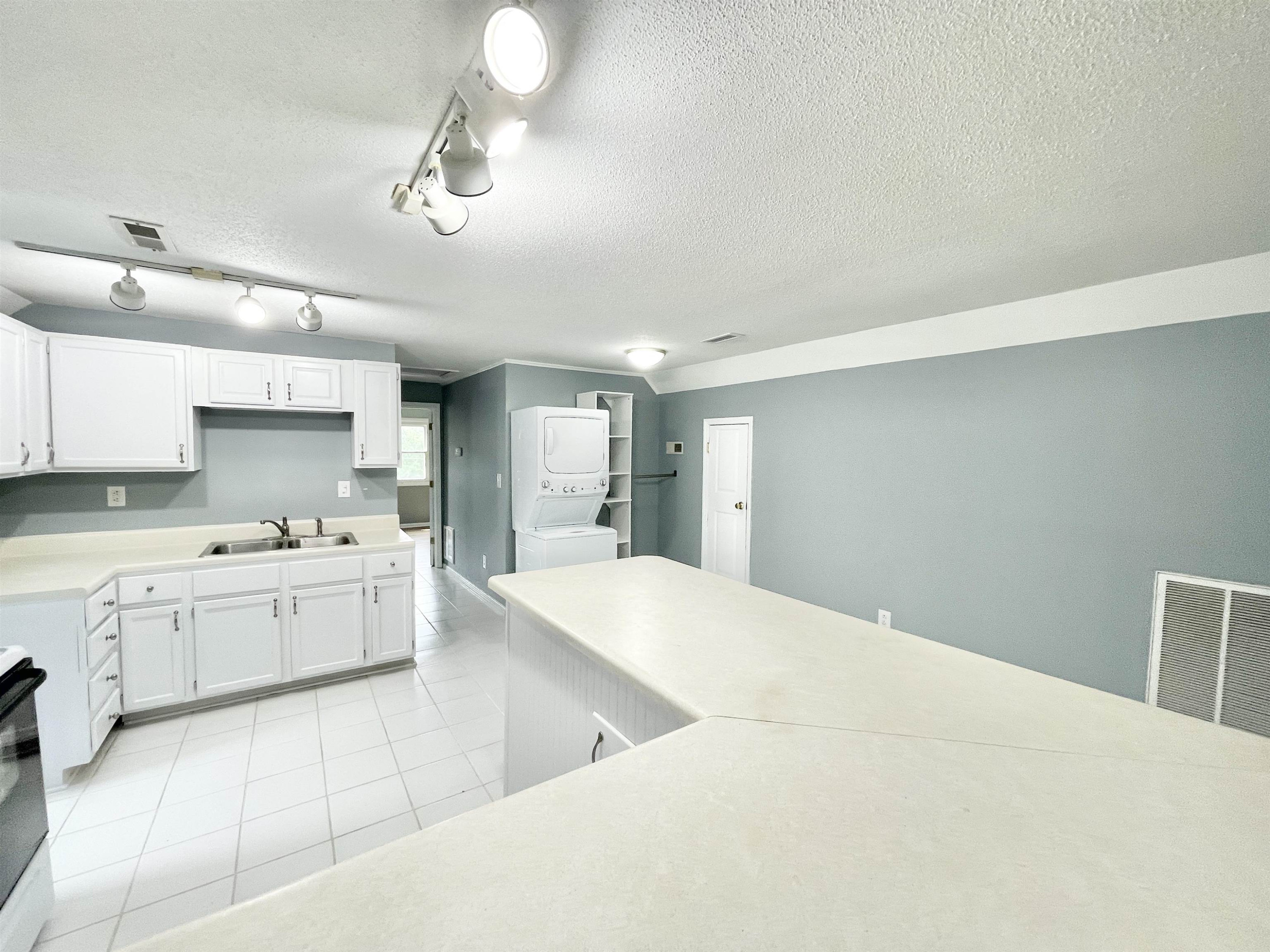 6308 Vera Road