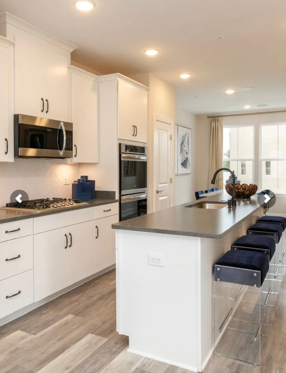 1910 N Robin Hill Lane # 33