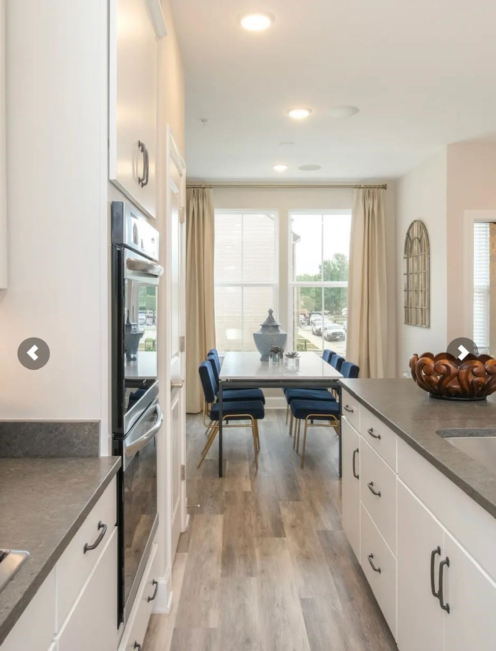 1910 N Robin Hill Lane # 33