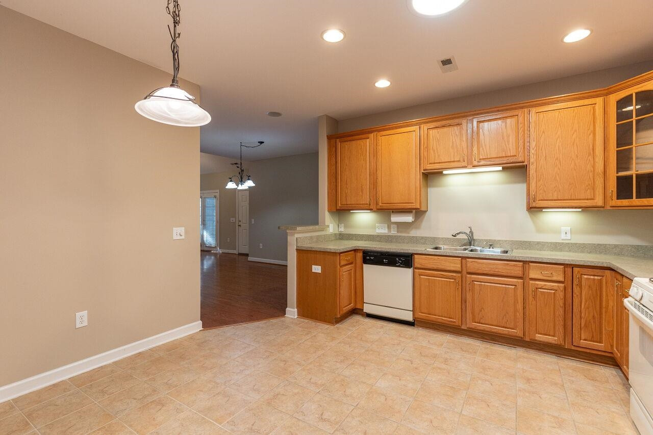 4700 Highland Glen Court